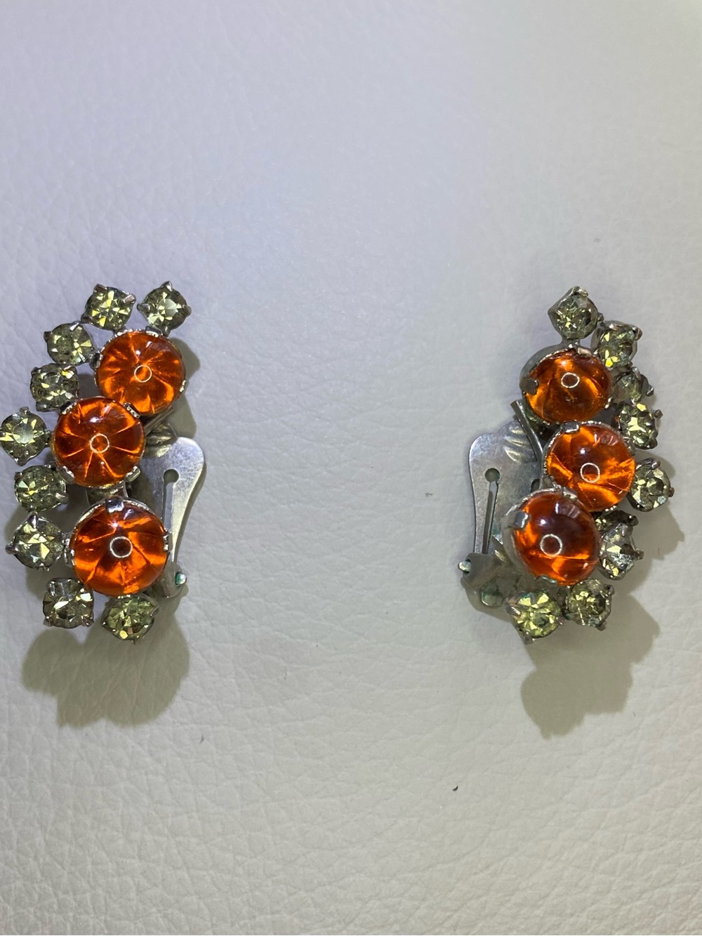 Vintage clip on earrings (2pairs) - Picture 4 of 5